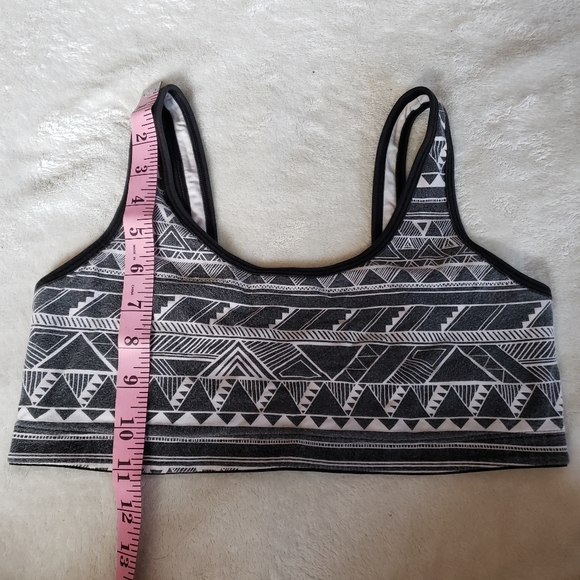 VS Pink Crop Top Black White Aztec Southwestern Design - Picture 3 of 10